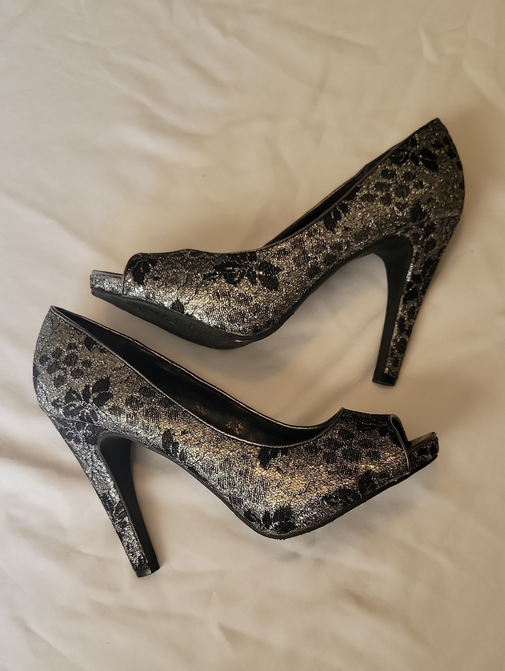 Princess Vera Wang Silver and Black Peep-Toe High Heels